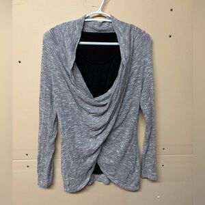 2/$20❤️- MATERNITY | Women’s A Pea in a Pod sweater shirt size small